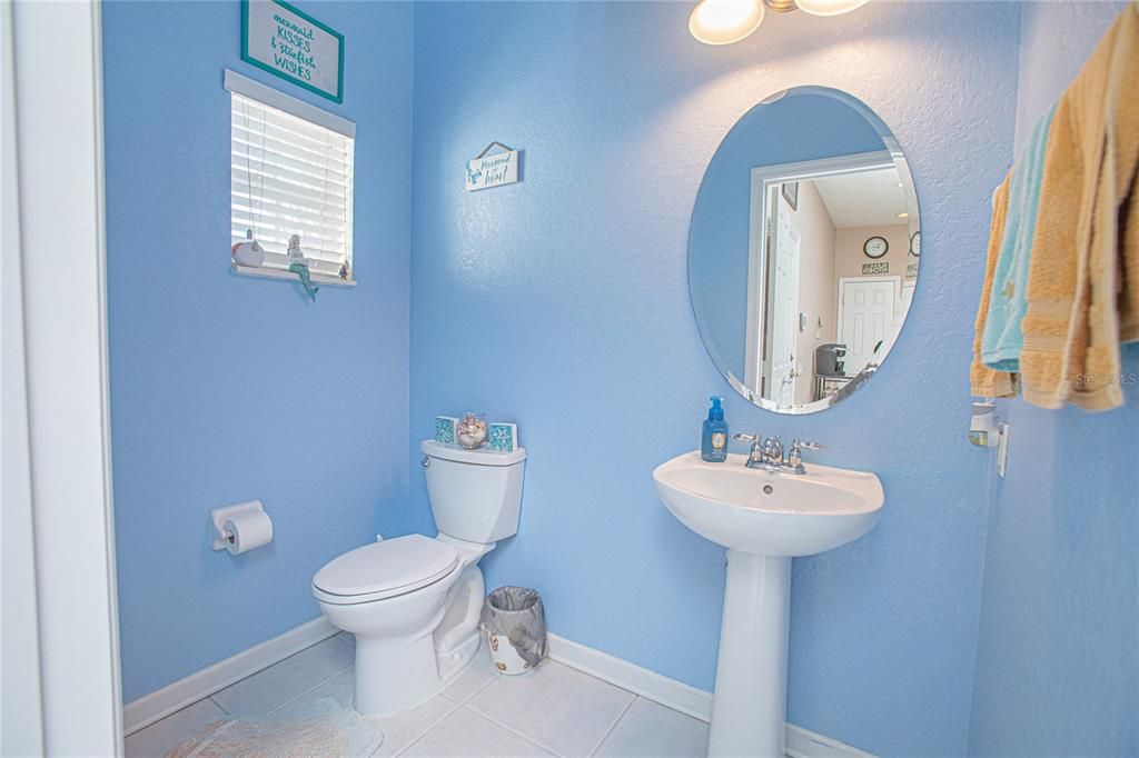 Active With Contract: $349,900 (3 beds, 3 baths, 2074 Square Feet)