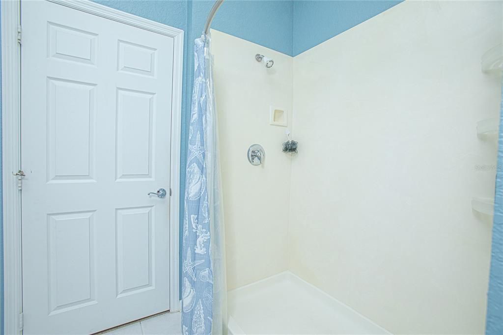 Active With Contract: $349,900 (3 beds, 3 baths, 2074 Square Feet)