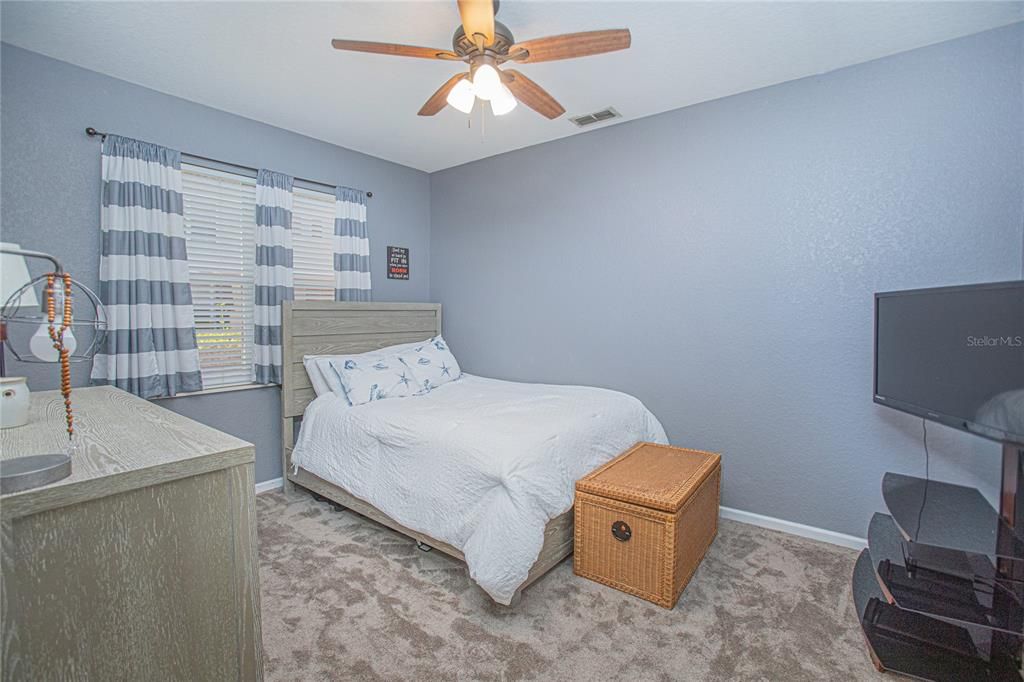 Active With Contract: $349,900 (3 beds, 3 baths, 2074 Square Feet)