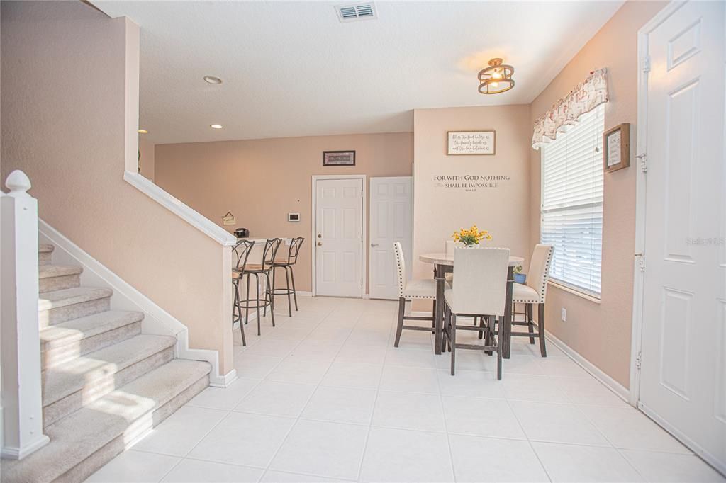 Active With Contract: $349,900 (3 beds, 3 baths, 2074 Square Feet)