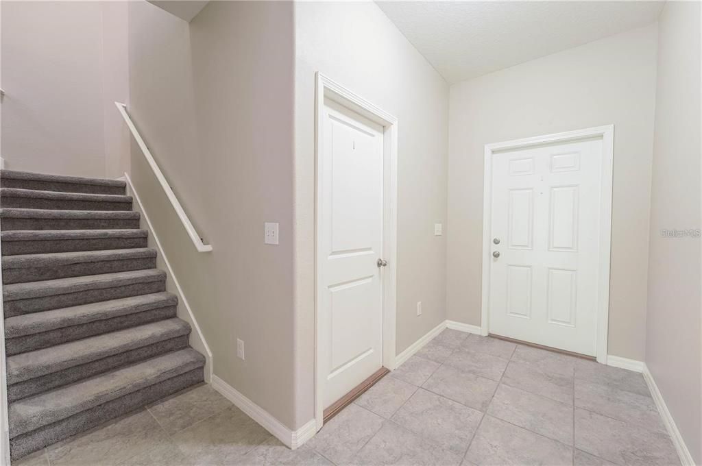 待售: $299,995 (3 贝兹, 2 浴室, 1993 平方英尺)