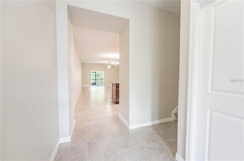 待售: $299,995 (3 贝兹, 2 浴室, 1993 平方英尺)