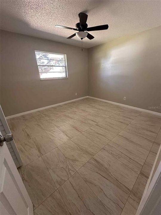 На продажу: $290,000 (3 спален, 2 ванн, 1860 Квадратных фут)