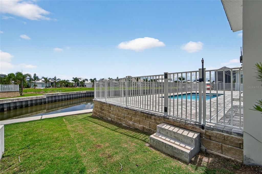 合同活跃: $1,500,000 (4 贝兹, 3 浴室, 3361 平方英尺)