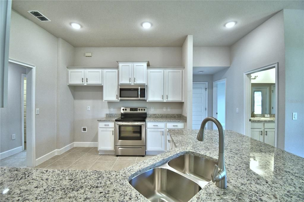 待售: $415,852 (4 贝兹, 3 浴室, 2508 平方英尺)