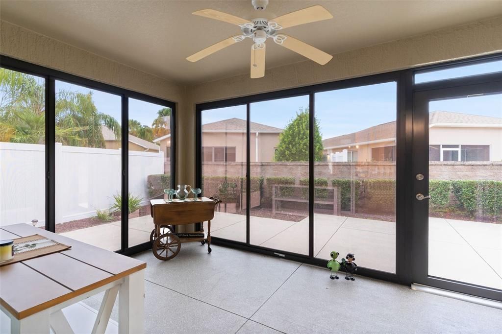 For Sale: $359,800 (2 beds, 2 baths, 1196 Square Feet)