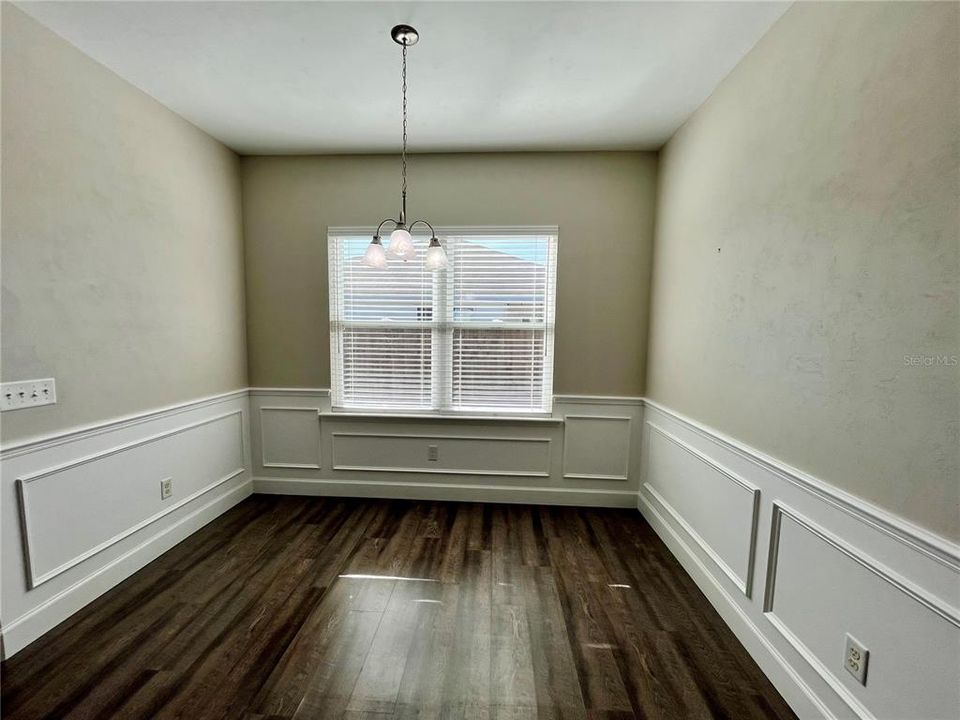 待售: $359,900 (4 贝兹, 2 浴室, 1610 平方英尺)