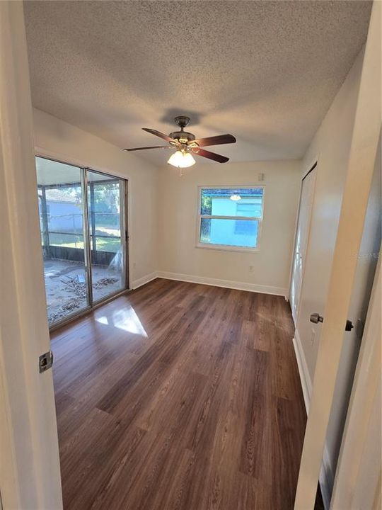 出租: $2,250 (3 贝兹, 2 浴室, 1100 平方英尺)