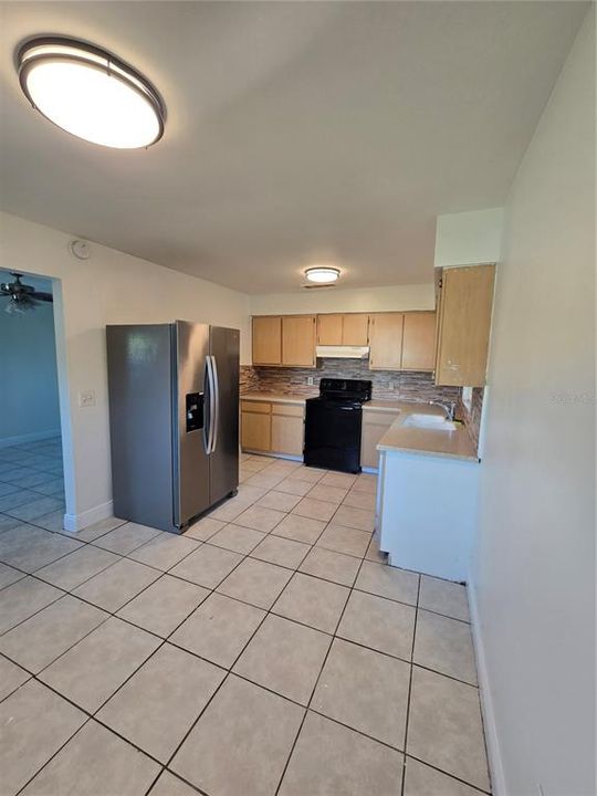 出租: $2,250 (3 贝兹, 2 浴室, 1100 平方英尺)