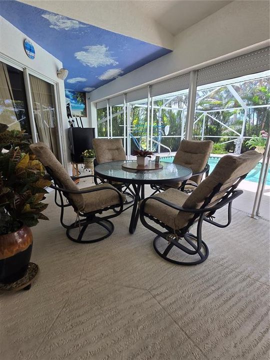 待售: $365,000 (3 贝兹, 2 浴室, 1939 平方英尺)