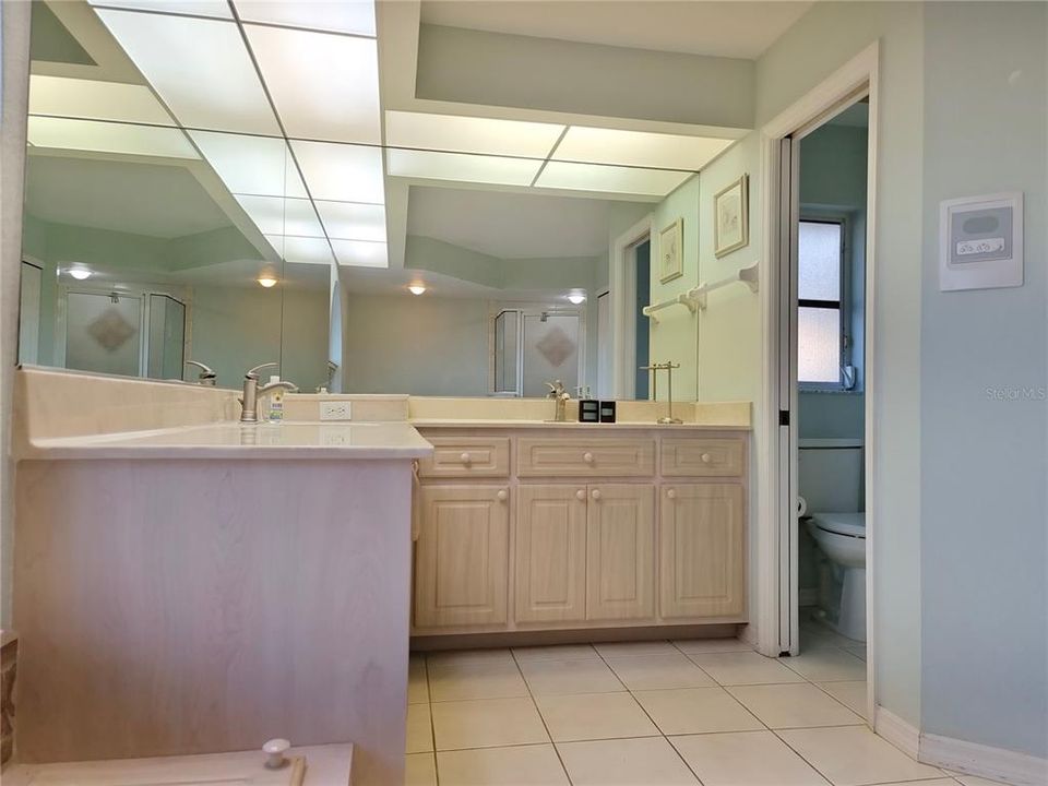 待售: $365,000 (3 贝兹, 2 浴室, 1939 平方英尺)