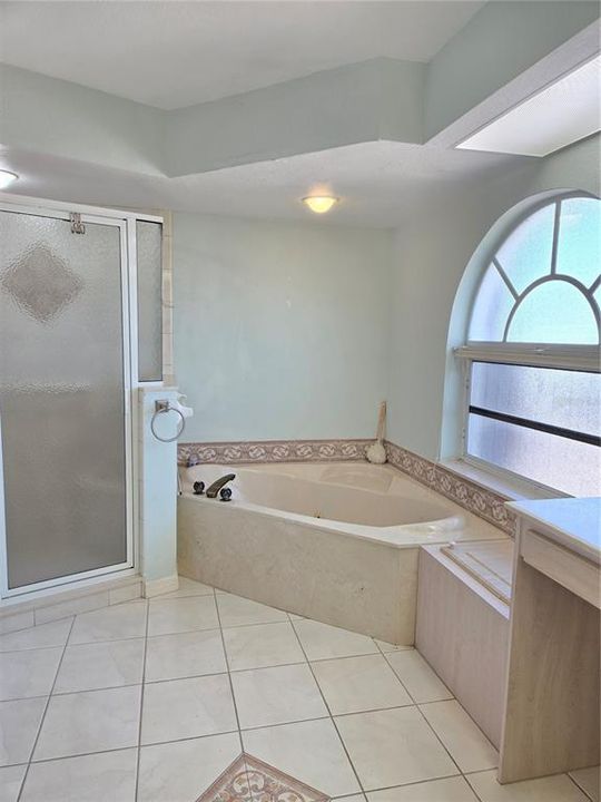 待售: $365,000 (3 贝兹, 2 浴室, 1939 平方英尺)