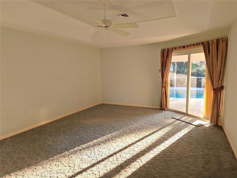 待售: $365,000 (3 贝兹, 2 浴室, 1939 平方英尺)