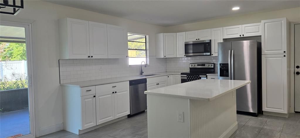 En Venta: $320,000 (3 camas, 2 baños, 1410 Pies cuadrados)