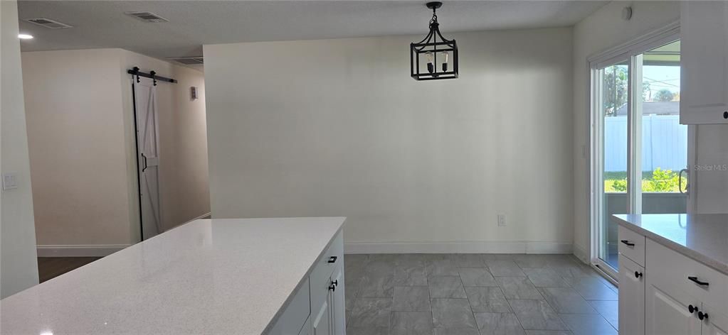 En Venta: $320,000 (3 camas, 2 baños, 1410 Pies cuadrados)