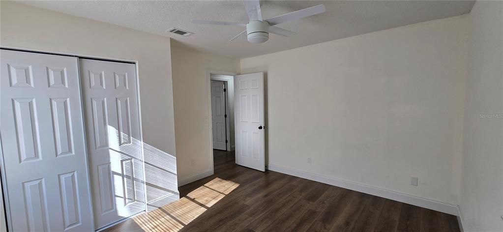 En Venta: $320,000 (3 camas, 2 baños, 1410 Pies cuadrados)