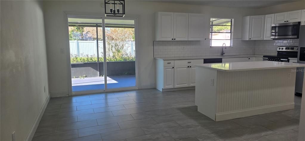 En Venta: $320,000 (3 camas, 2 baños, 1410 Pies cuadrados)