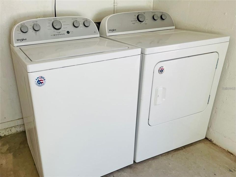 Под контрактом: $349,900 (4 спален, 3 ванн, 1486 Квадратных фут)