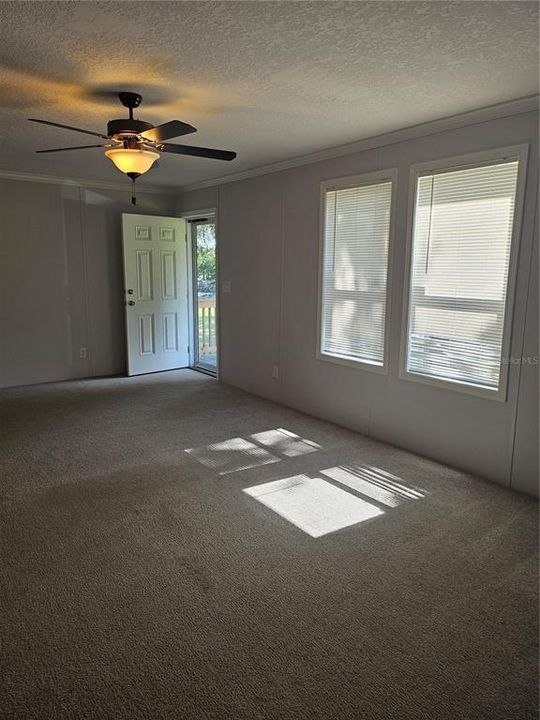 For Rent: $2,200 (3 beds, 2 baths, 1700 Square Feet)