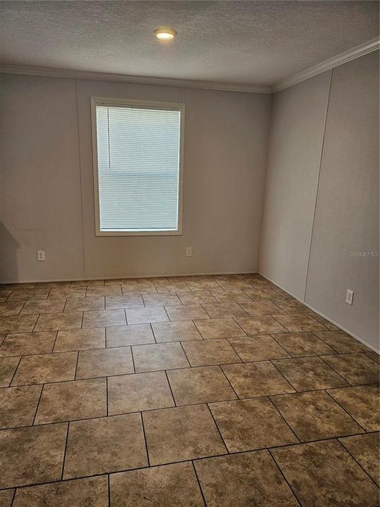 For Rent: $2,200 (3 beds, 2 baths, 1700 Square Feet)