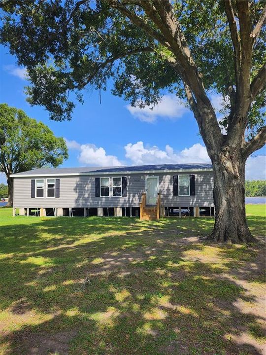 For Rent: $2,200 (3 beds, 2 baths, 1700 Square Feet)