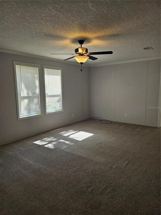 For Rent: $2,200 (3 beds, 2 baths, 1700 Square Feet)
