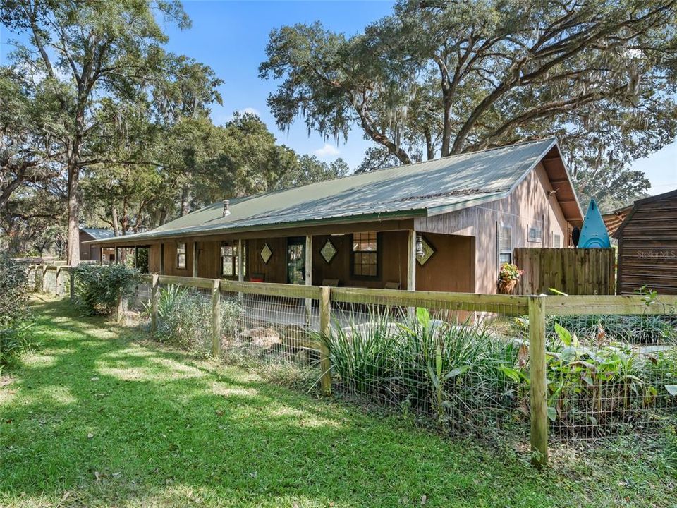 For Sale: $695,000 (3 beds, 2 baths, 1680 Square Feet)