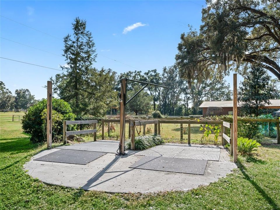 For Sale: $695,000 (3 beds, 2 baths, 1680 Square Feet)