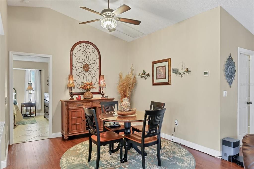 待售: $369,000 (3 贝兹, 2 浴室, 1820 平方英尺)