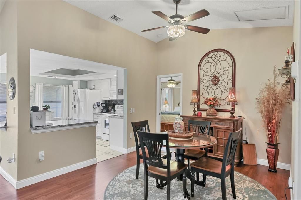 待售: $369,000 (3 贝兹, 2 浴室, 1820 平方英尺)