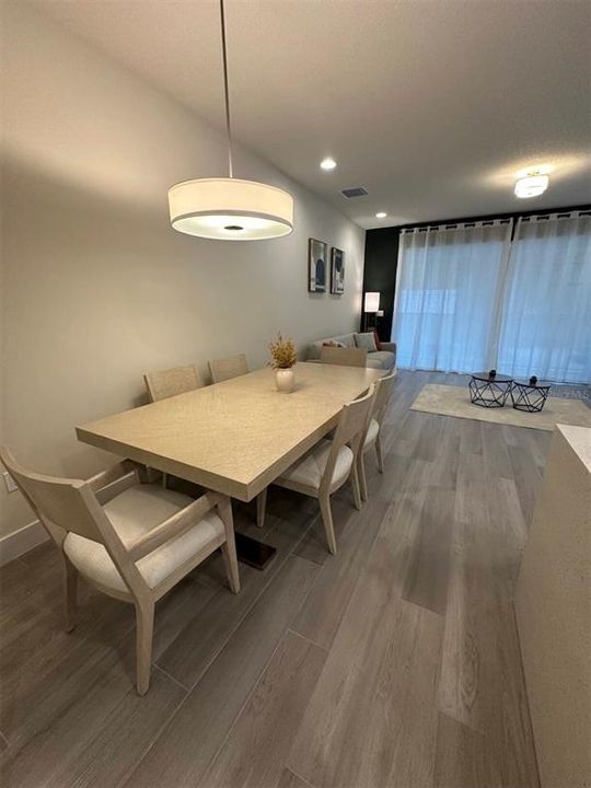 待售: $475,000 (4 贝兹, 3 浴室, 1845 平方英尺)