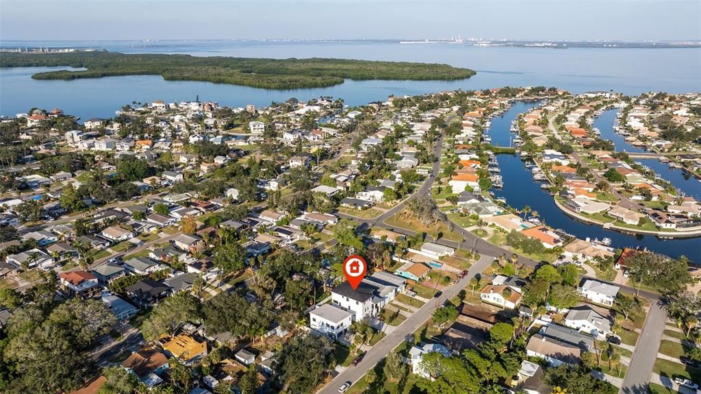 En Venta: $1,265,000 (4 camas, 3 baños, 2960 Pies cuadrados)