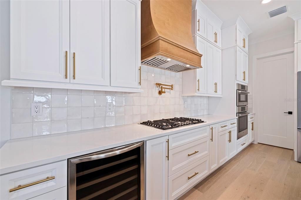 En Venta: $1,265,000 (4 camas, 3 baños, 2960 Pies cuadrados)