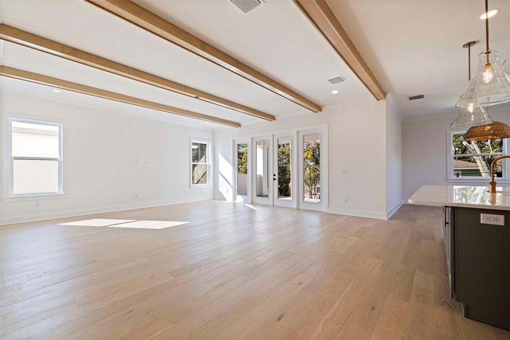 En Venta: $1,265,000 (4 camas, 3 baños, 2960 Pies cuadrados)