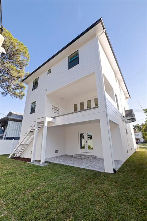 En Venta: $1,265,000 (4 camas, 3 baños, 2960 Pies cuadrados)