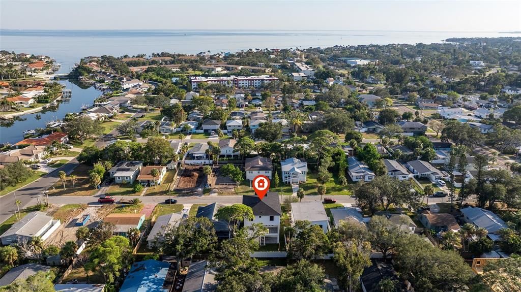 En Venta: $1,265,000 (4 camas, 3 baños, 2960 Pies cuadrados)