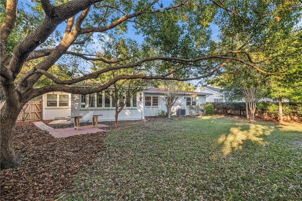 На продажу: $559,900 (3 спален, 2 ванн, 1811 Квадратных фут)