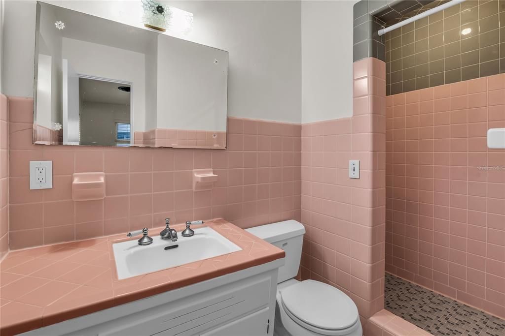 На продажу: $559,900 (3 спален, 2 ванн, 1811 Квадратных фут)