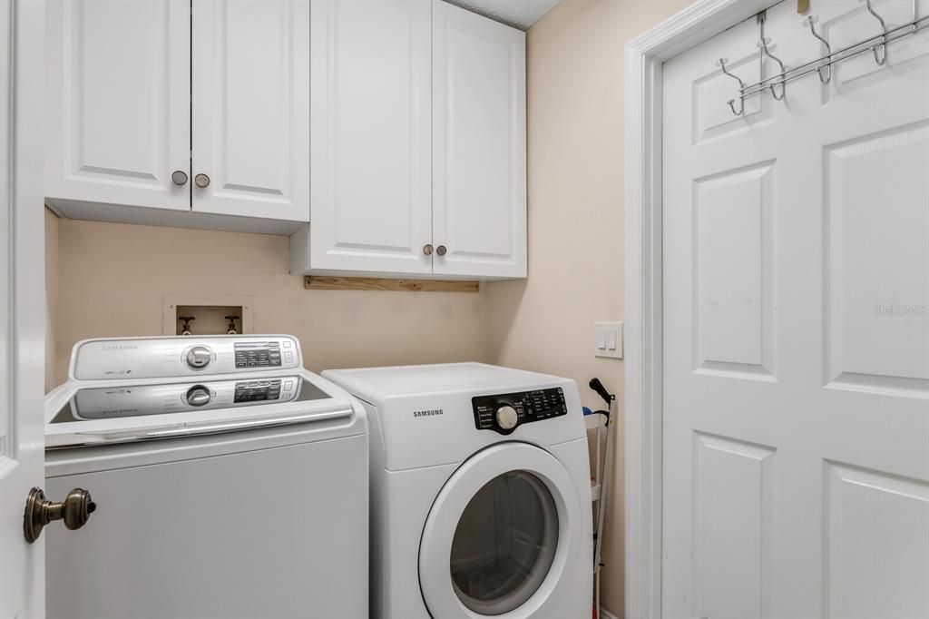 Active With Contract: $625,000 (3 beds, 2 baths, 1832 Square Feet)