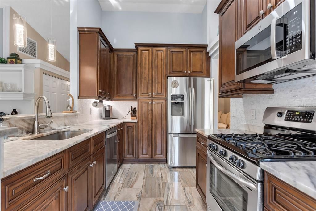 Active With Contract: $625,000 (3 beds, 2 baths, 1832 Square Feet)