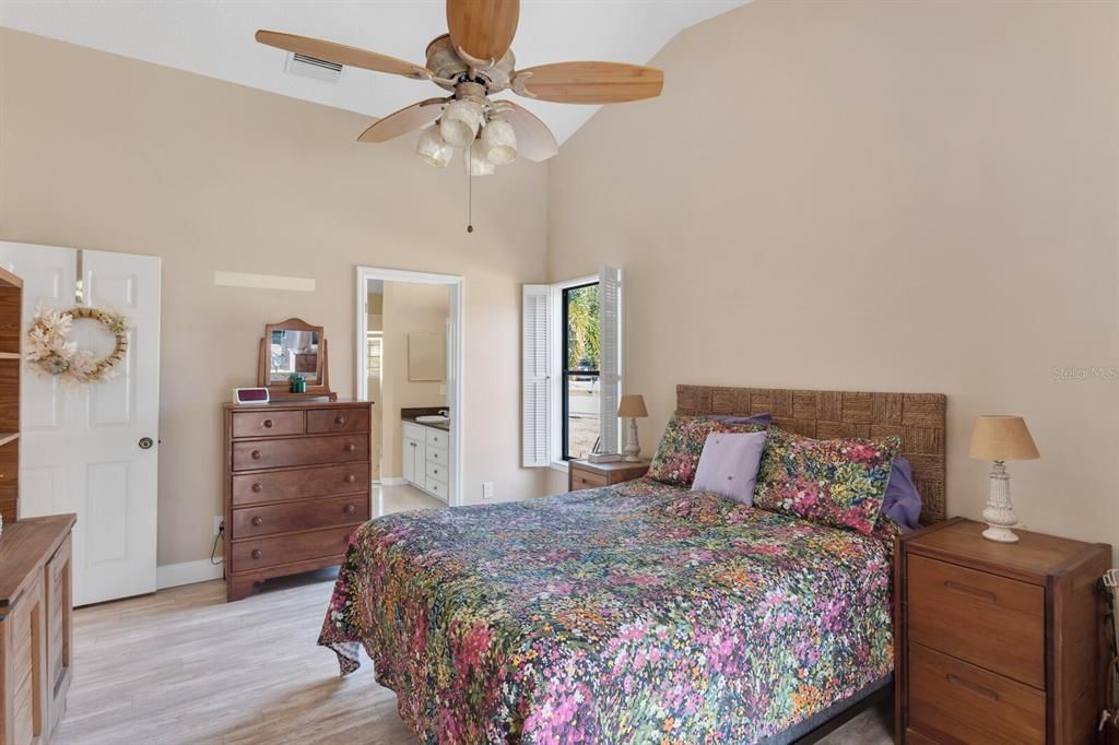 Active With Contract: $625,000 (3 beds, 2 baths, 1832 Square Feet)