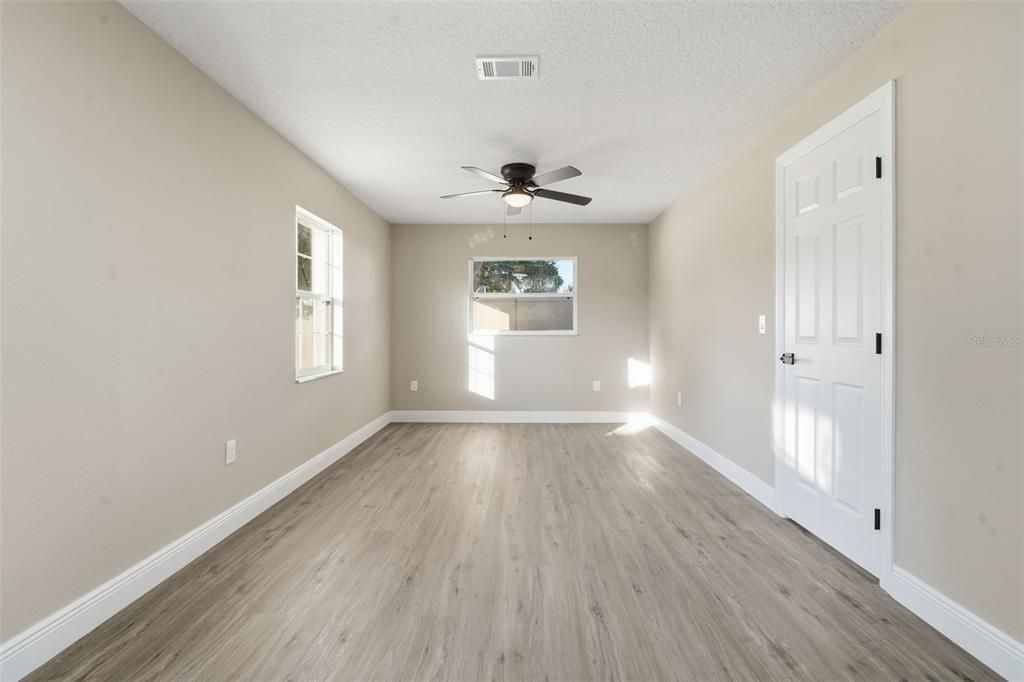 For Sale: $360,000 (3 beds, 2 baths, 1348 Square Feet)