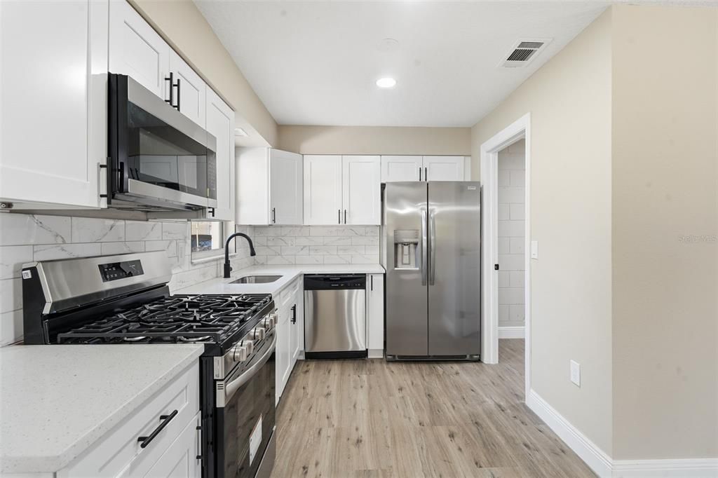 For Sale: $360,000 (3 beds, 2 baths, 1348 Square Feet)