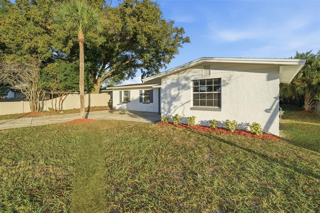 For Sale: $360,000 (3 beds, 2 baths, 1348 Square Feet)