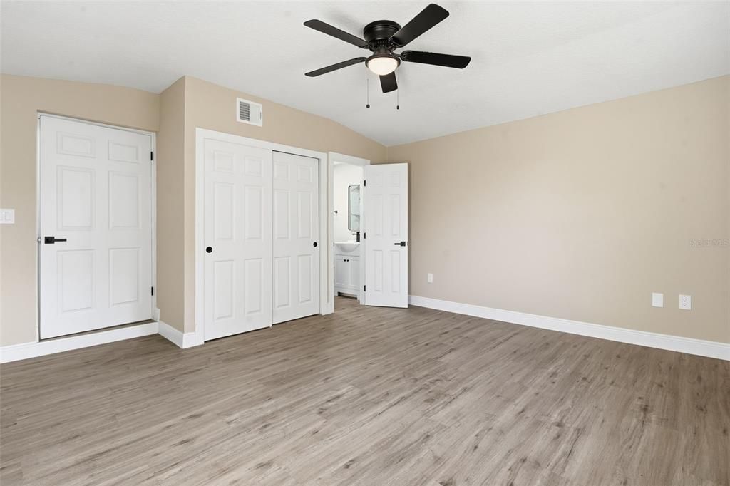 For Sale: $360,000 (3 beds, 2 baths, 1348 Square Feet)