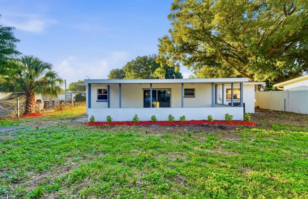 For Sale: $360,000 (3 beds, 2 baths, 1348 Square Feet)