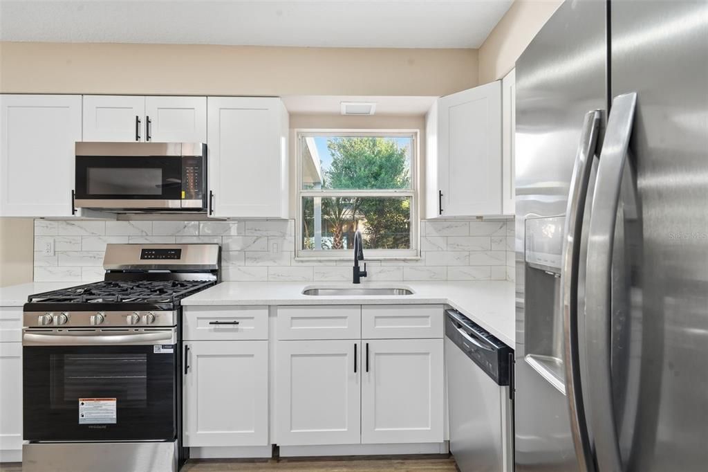 For Sale: $360,000 (3 beds, 2 baths, 1348 Square Feet)