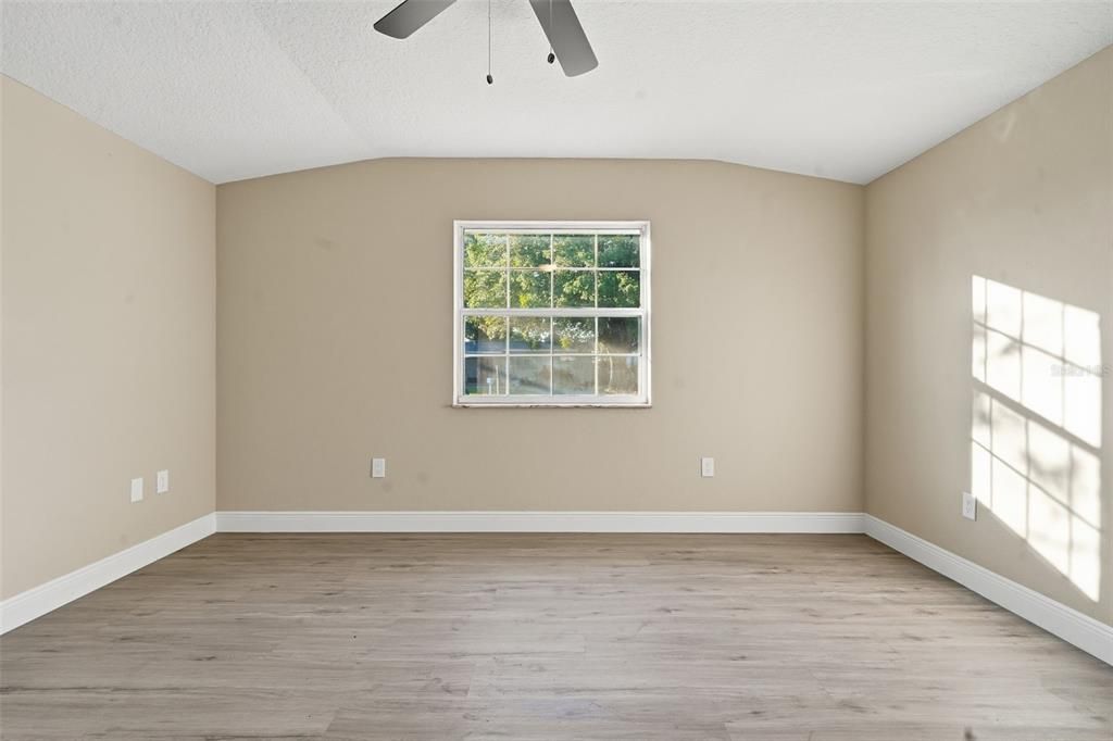 For Sale: $360,000 (3 beds, 2 baths, 1348 Square Feet)