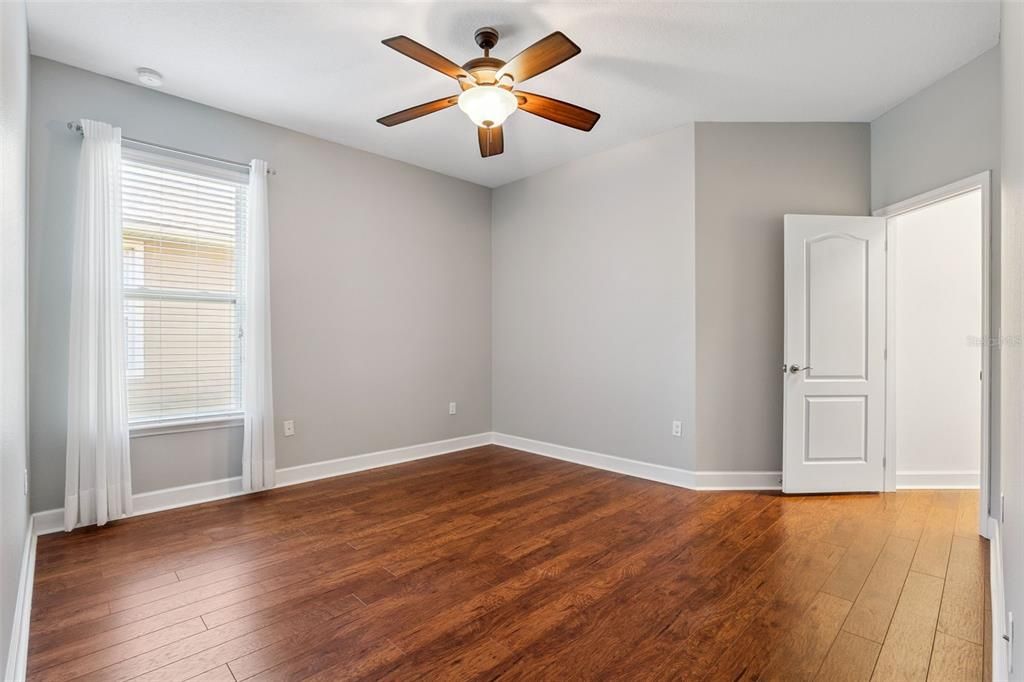 待售: $439,900 (3 贝兹, 2 浴室, 2240 平方英尺)