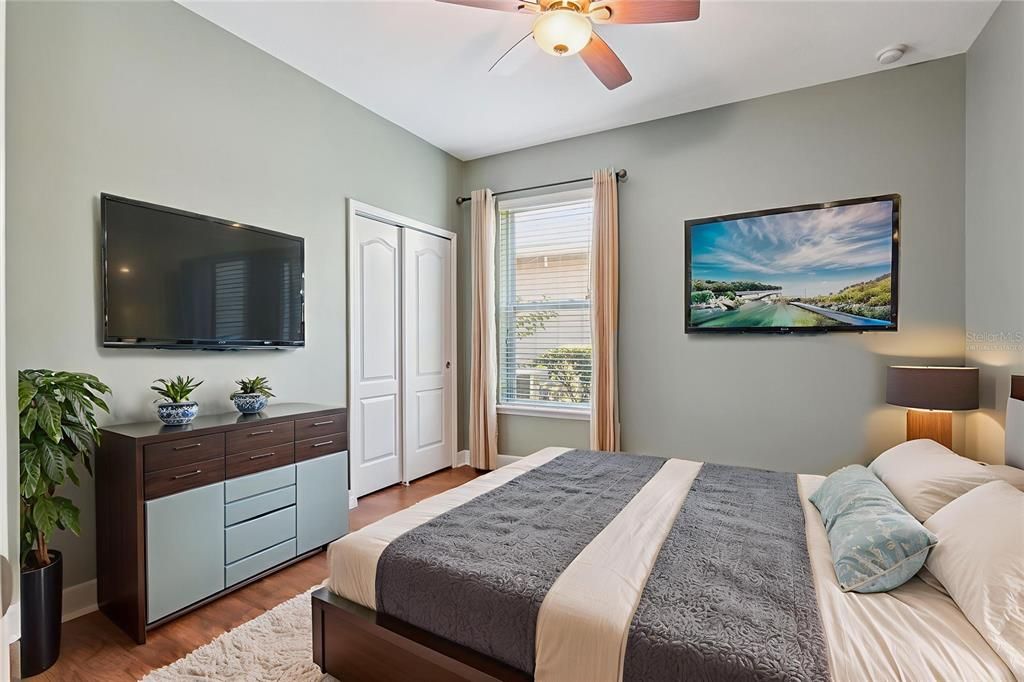 待售: $439,900 (3 贝兹, 2 浴室, 2240 平方英尺)